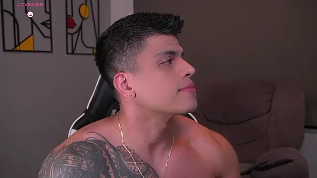 Snapshot of tyler_muscle1 chatting on 02.21.26 tyler muscle1 online show from 02.21.26