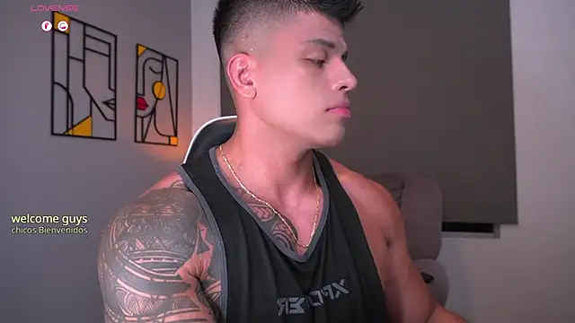 Snapshot of tyler_muscle1 chatting on 03.17.26 tyler muscle1 online show from 03.17.26