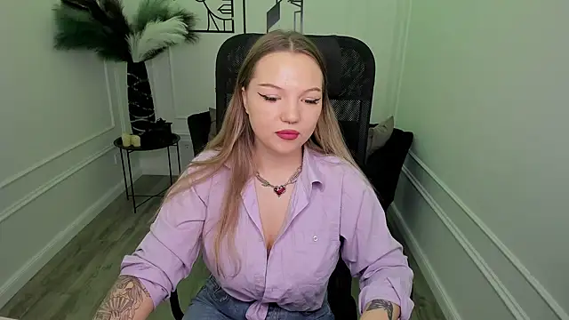 MariaRobinsone online show from 11.29.25