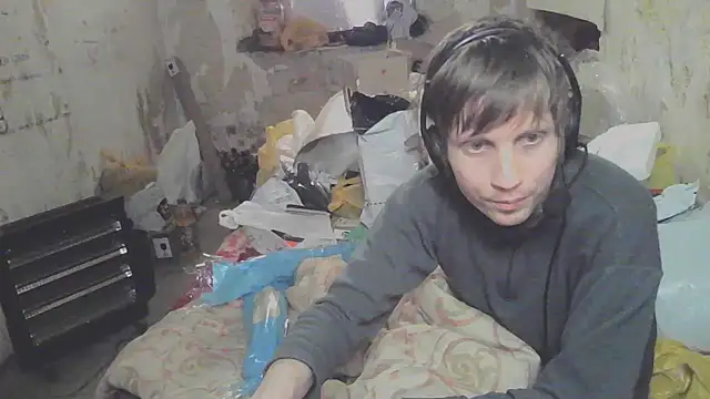 Snapshot of makarov1993 chatting on 04.17.26 makarov1993 online show from 04.17.26