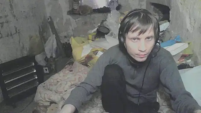 Snapshot of makarov1993 chatting on 04.19.26 makarov1993 online show from 04.19.26