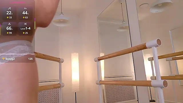 chloe dreammm online show from 11.18.25