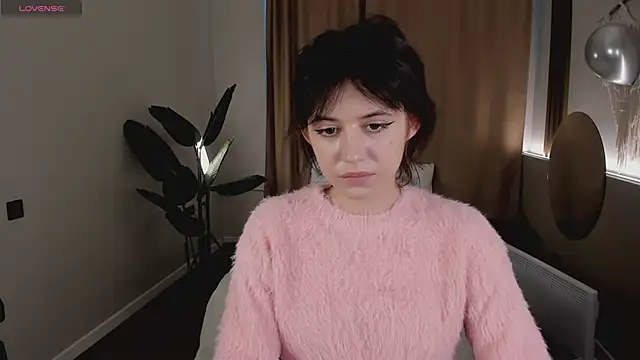 Snapshot of chloe_dreammm chatting on 02.03.26 chloe dreammm online show from 02.03.26