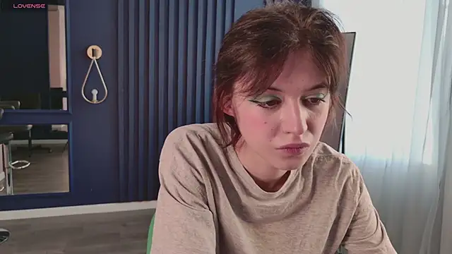 Snapshot of chloe_dreammm chatting on 02.21.26 chloe dreammm online show from 02.21.26