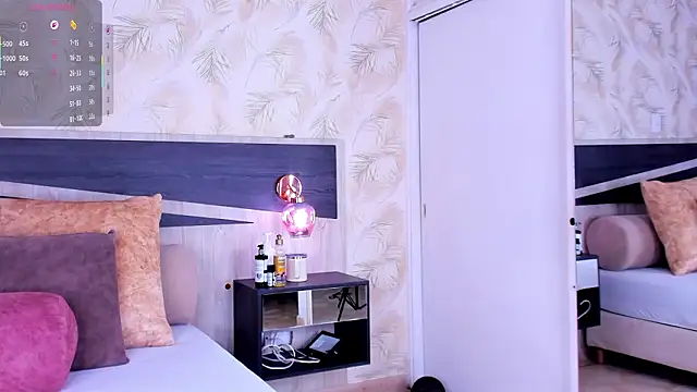 Snapshot of Travis_lenox_ chatting on 02.04.26 Travis lenox online show from 02.04.26