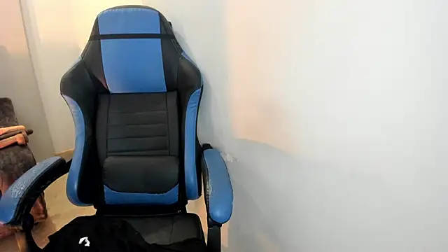 Scarbadgirl  online show from 11.18.25