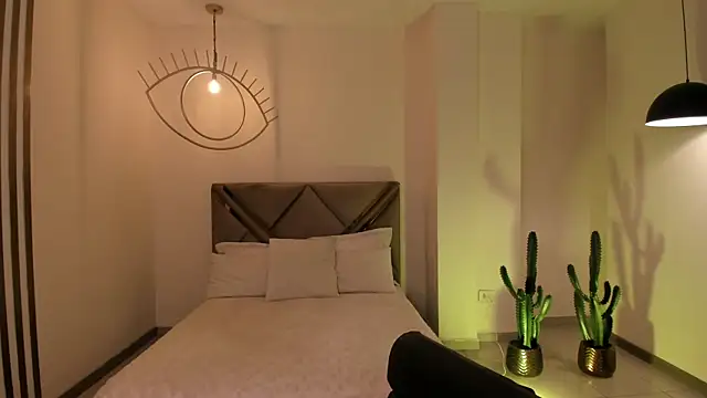 IsabellaMoreau online show from 01.10.26