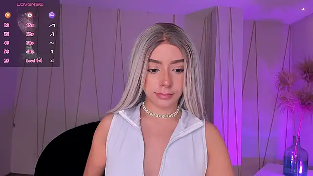 IsabellaMoreau online show from 02.01.26