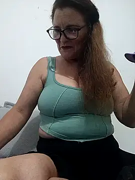 Snapshot of florecita_69 chatting on 04.30.26 florecita 69 online show from 04.30.26