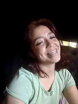 Snapshot of summi10 chatting on 09.24.25 summi10 online show from 09.24.25