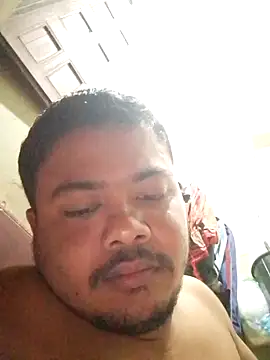 Snapshot of CatchingBouquet chatting on 10.05.25 CatchingBouquet online show from 10.05.25