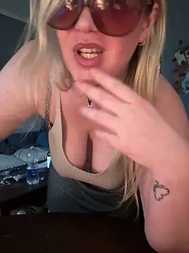 Granlady7 online show from 04.15.26