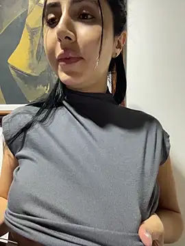 Snapshot of oh_nina chatting on 06.17.26 oh nina online show from 06.17.26