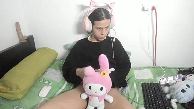 Petite-Goth online show from 11.20.25