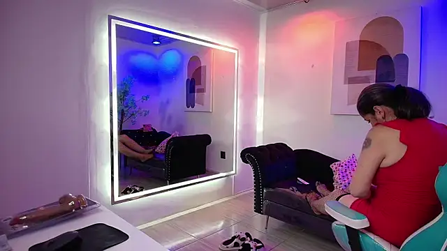 Madame scarlet online show from 09.11.25