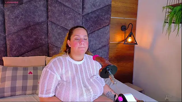 Snapshot of JenaCooper_ chatting on 06.04.26 JenaCooper online show from 06.04.26