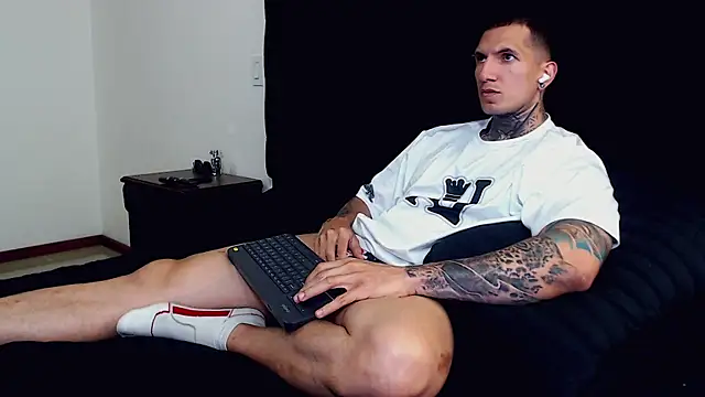 Shane Clay online show from 10.06.25