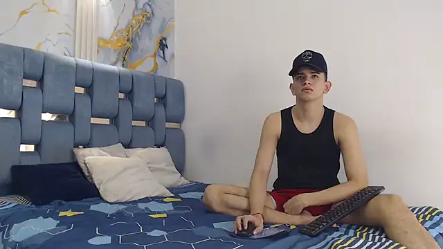 TWINKS FRIENDS online show from 04.02.26