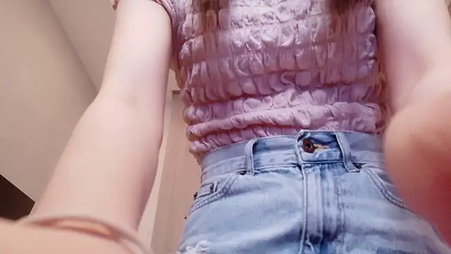 Snapshot of OSUSHI-CHAN chatting on 06.20.26 OSUSHI-CHAN online show from 06.20.26