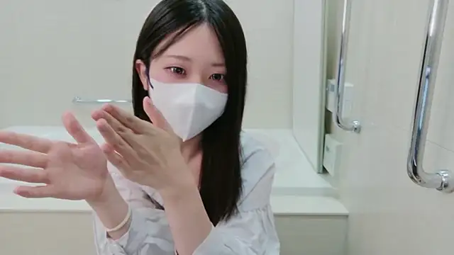 Snapshot of OSUSHI-CHAN chatting on 08.05.26 OSUSHI-CHAN online show from 08.05.26