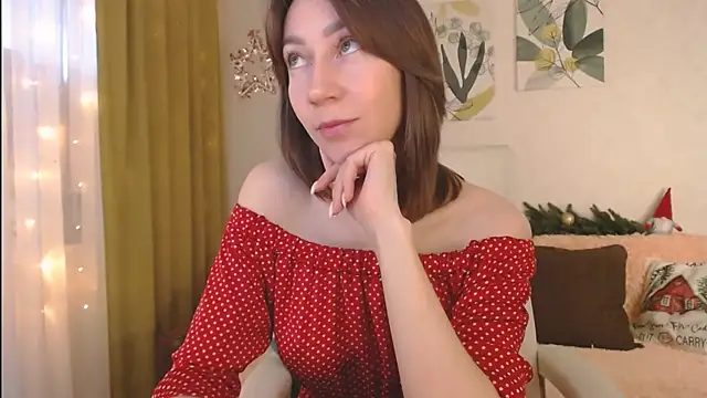 Snapshot of GoodGlamorGirl chatting on 12.25.24 GoodGlamorGirl online show from 12.25.24