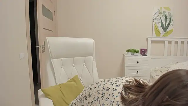 GoodGlamorGirl online show from 12.22.25