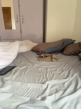 PrettyNina77 online show from 12.15.25