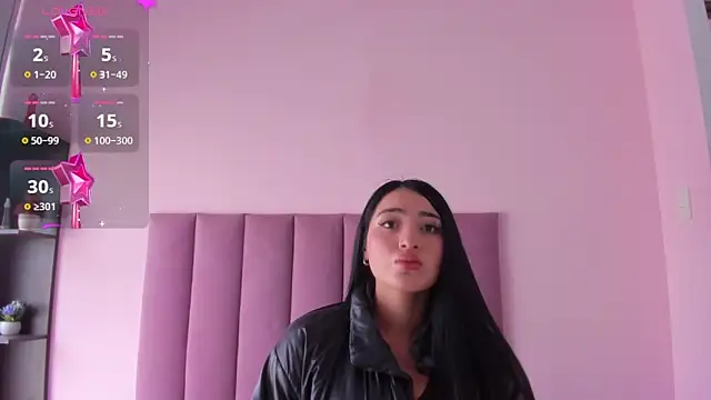 violet myerrs online show from 10.04.25