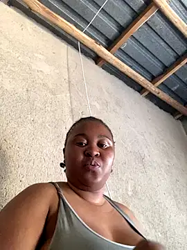 Snapshot of ChubbyAssyiyer chatting on 10.24.25 ChubbyAssyiyer online show from 10.24.25