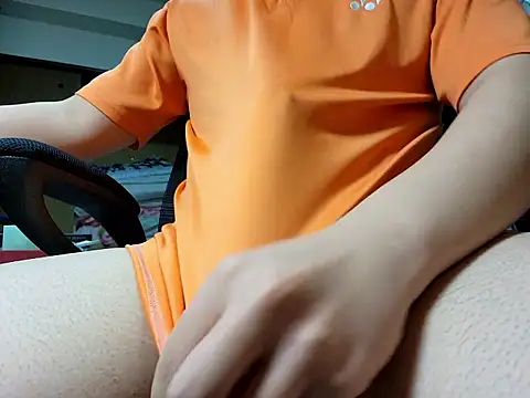 Snapshot of PIPIShoei chatting on 10.15.25 PIPIShoei online show from 10.15.25