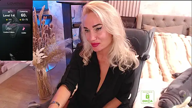 Snapshot of FreeBerryMILF chatting on 04.04.26 FreeBerryMILF online show from 04.04.26