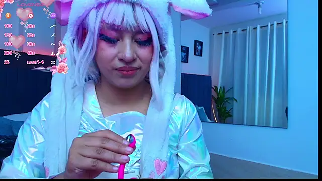 NELLYAZUMI online show from 09.09.25