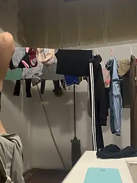 Snapshot of DAMSEL_30 chatting on 10.10.25 DAMSEL 30 online show from 10.10.25