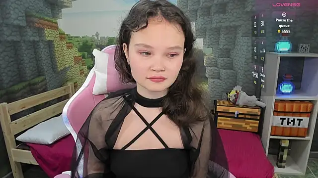 EmilyChaves online show from 09.12.25