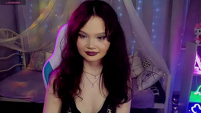 Snapshot of EmilyChaves chatting on 05.03.26 EmilyChaves online show from 05.03.26
