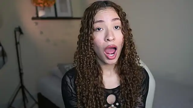 Snapshot of isabella-garcia- chatting on 02.24.26 isabella-garcia- online show from 02.24.26