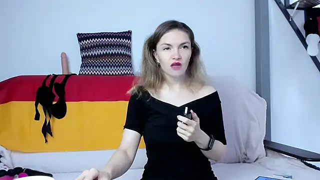 Katherine Twilight online show from 12.05.24