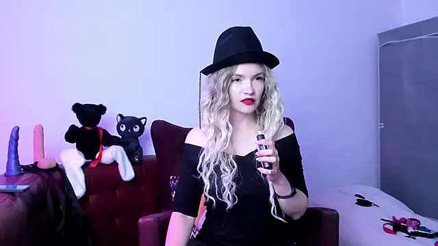 Katherine Twilight online show from 09.18.25