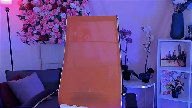 AuroraWrenfield online show from 02.23.26