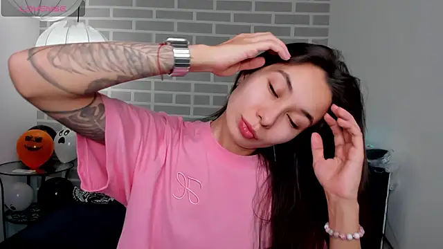 Kat  cat online show from 10.27.25