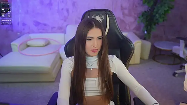 Snapshot of Goldie_Flame chatting on 10.09.25 Goldie Flame online show from 10.09.25