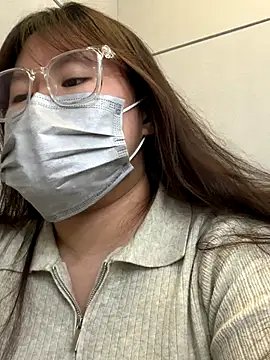 Snapshot of ariel_613 chatting on 10.21.25 ariel 613 online show from 10.21.25