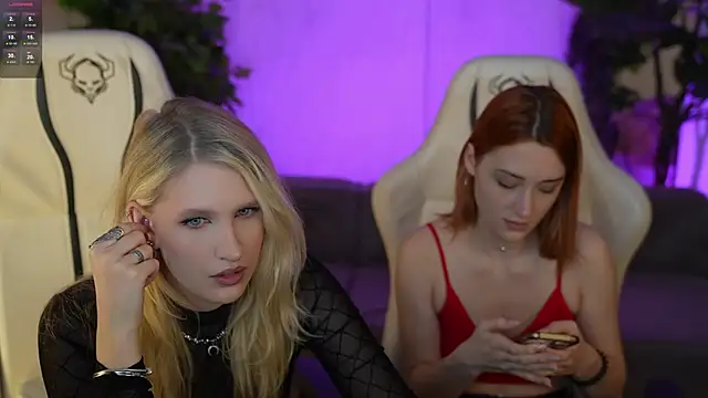 Snapshot of Scarlett_Sweet054 chatting on 11.16.25 Scarlett Sweet054 online show from 11.16.25