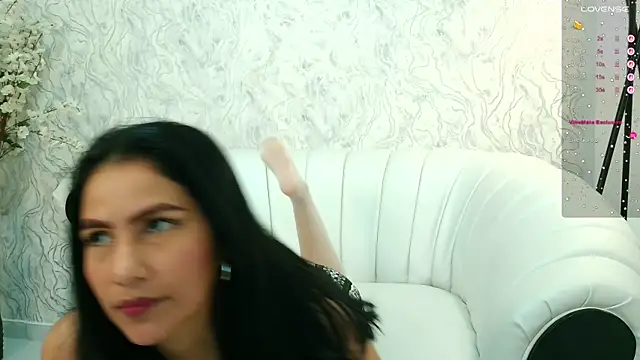 Snapshot of aura_sanders1 chatting on 11.11.25 aura sanders1 online show from 11.11.25