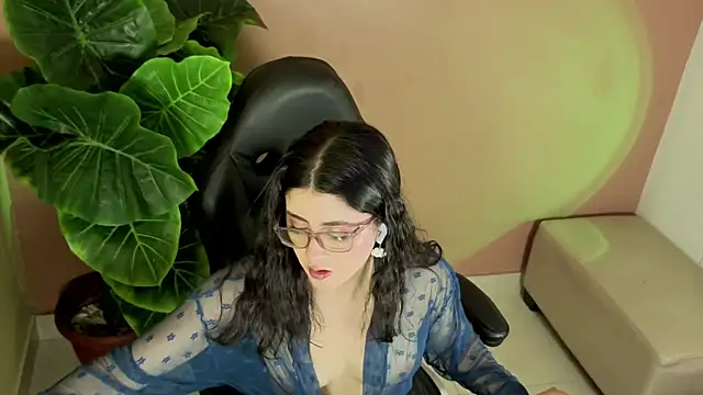 LiLLiAnderson online show from 09.29.25