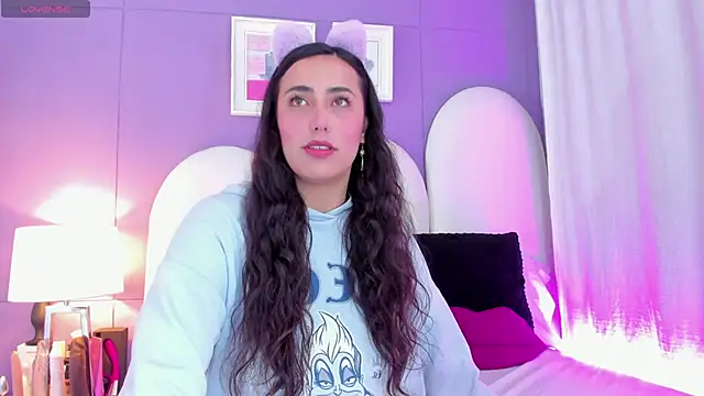 my aleja  online show from 10.22.25