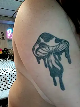 Snapshot of Ursulalane chatting on 10.02.25 Ursulalane online show from 10.02.25