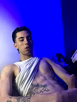 Snapshot of redmen69 chatting on 09.18.25 redmen69 online show from 09.18.25