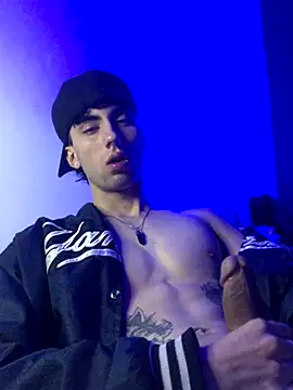 Snapshot of redmen69 chatting on 10.07.25 redmen69 online show from 10.07.25