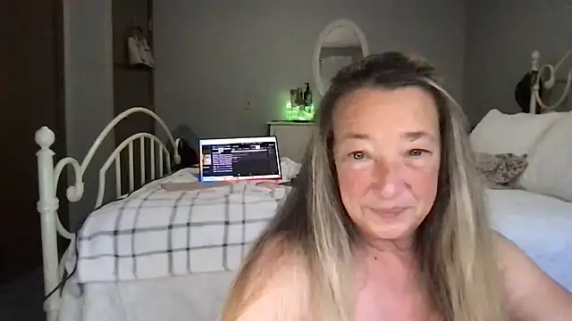 milf-Lacey online show from 10.16.25